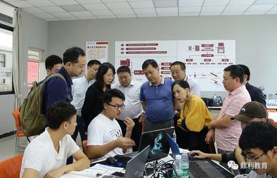 陜西職業(yè)技術(shù)學院領(lǐng)導蒞臨鼎利學院參觀交流